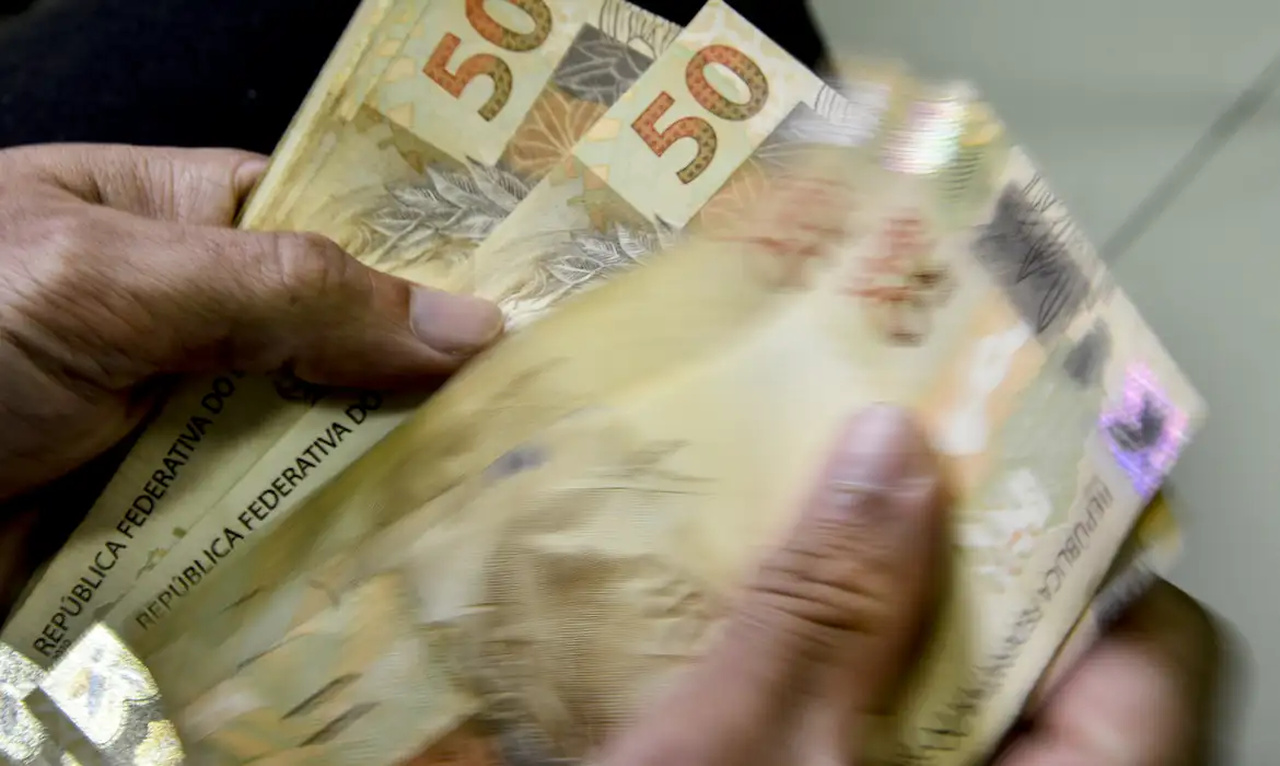 Economia brasileira cresce 1