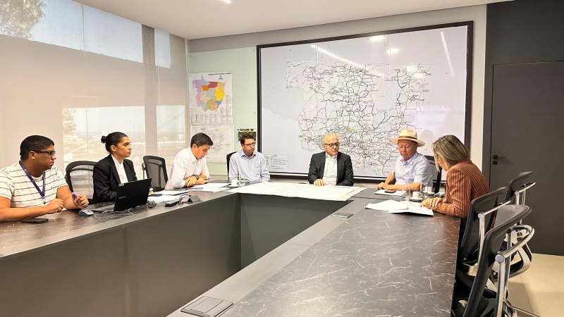Prefeito Roberto Dorner busca junto ao Estado ampliação de recursos para o transporte escolar