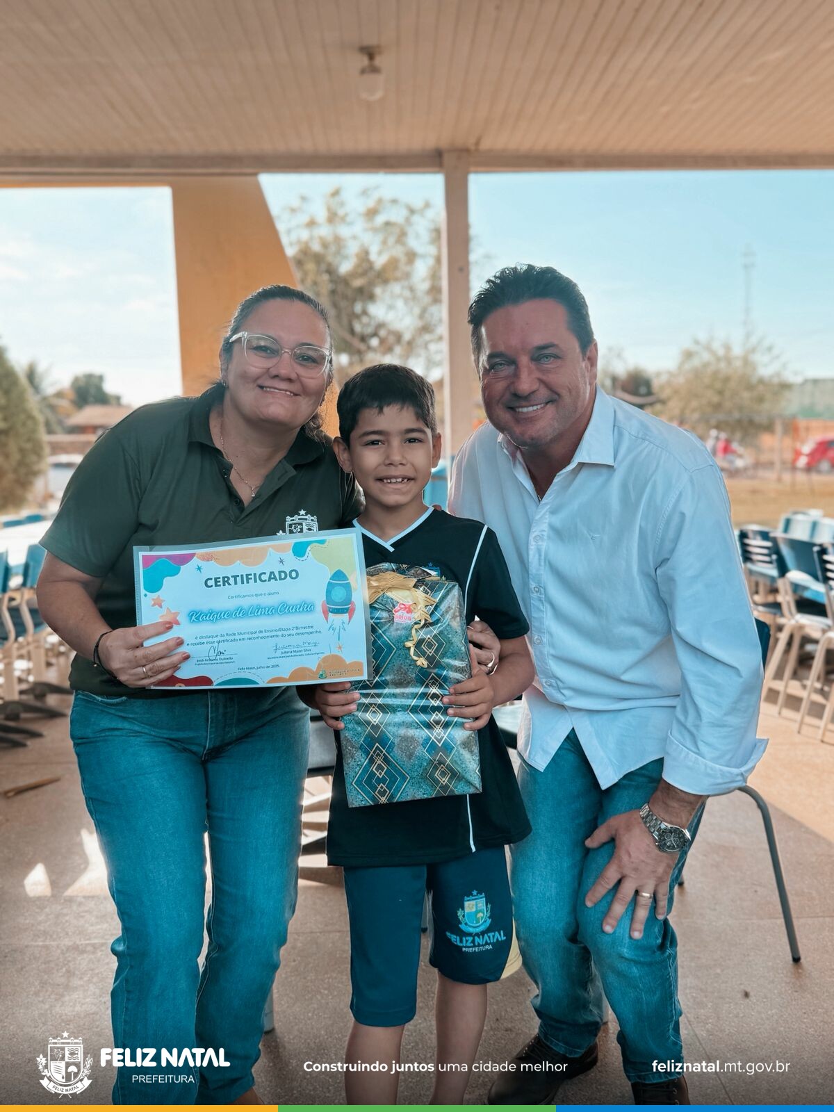 Prefeitura realiza entrega simbólica de uniformes e premiação de alunos e professores com melhor desempenho na Avaliação Escopo do 2º Bimestre