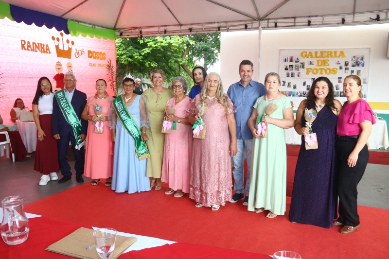 Idosos do Cras Palmeiras são coroados em evento especial que celebra o Mês do Idoso em Sinop