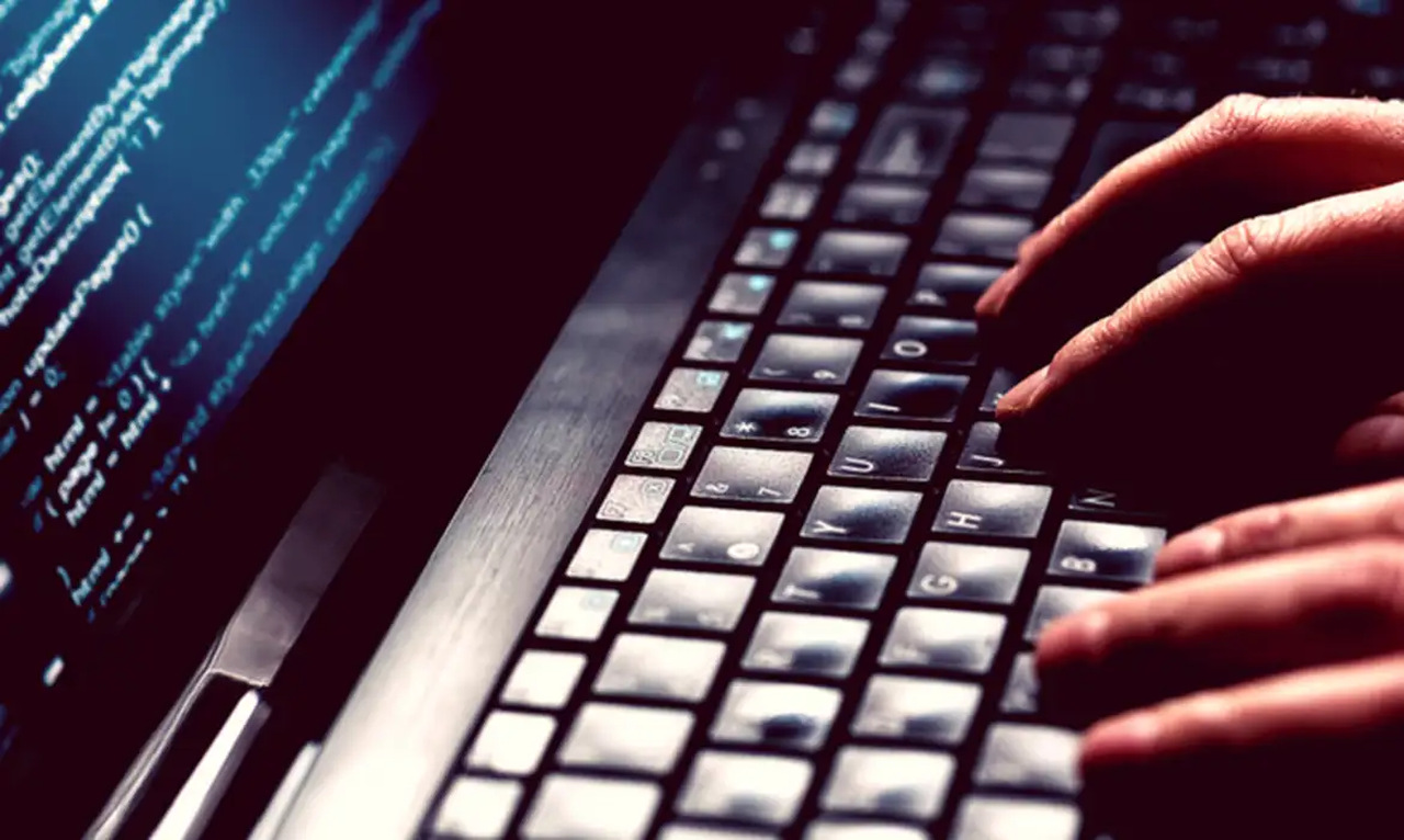 Operação prende quadrilha que fazia leilões falsos na internet