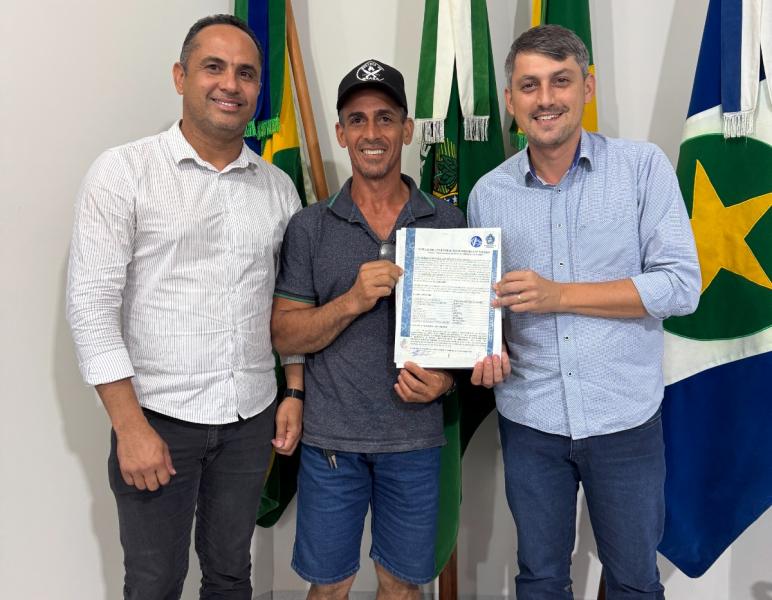 Prefeitura de Matupá Realiza Entrega de Novos Títulos Definitivos pelo Programa Documento na Mão