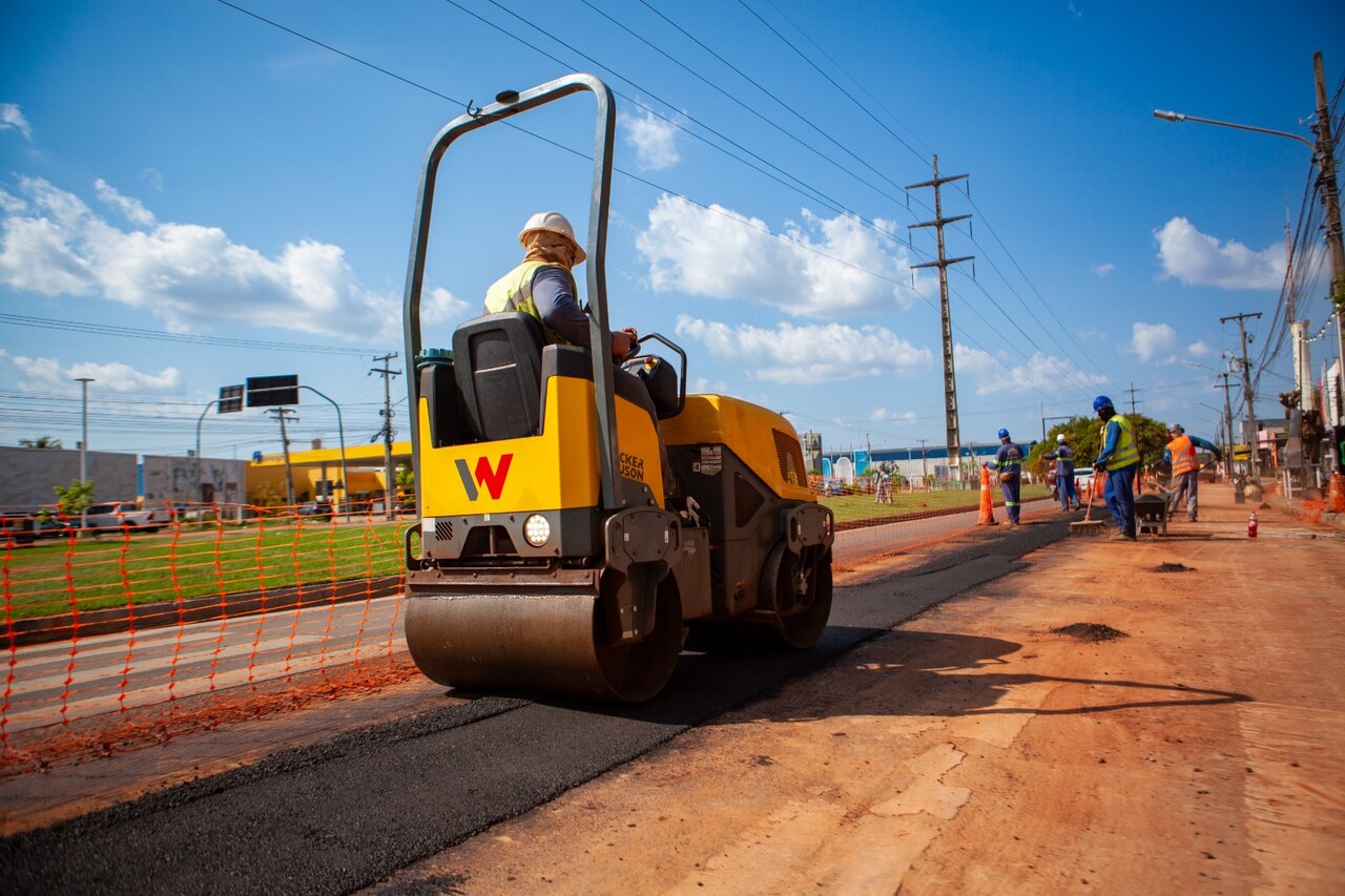 Águas de Sinop pausa obras de esgoto no centro da cidade devido movimentação do comércio no final de ano